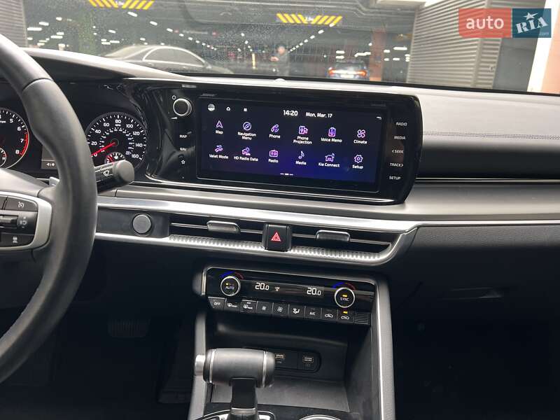 Седан Kia K5 2023 в Киеве