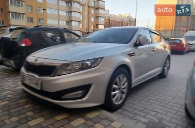 Седан Kia K5 2012 в 