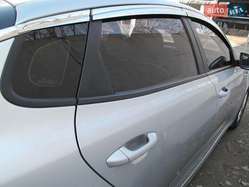 Седан Kia K5 2017 в Киеве