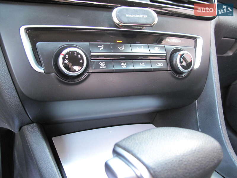 Седан Kia K5 2017 в Киеве