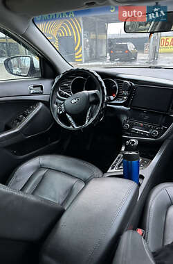 Седан Kia K5 2013 в 