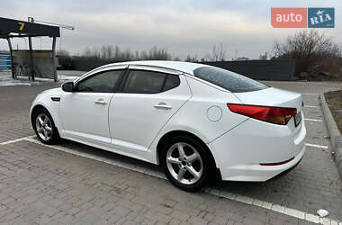 Седан Kia K5 2013 в 