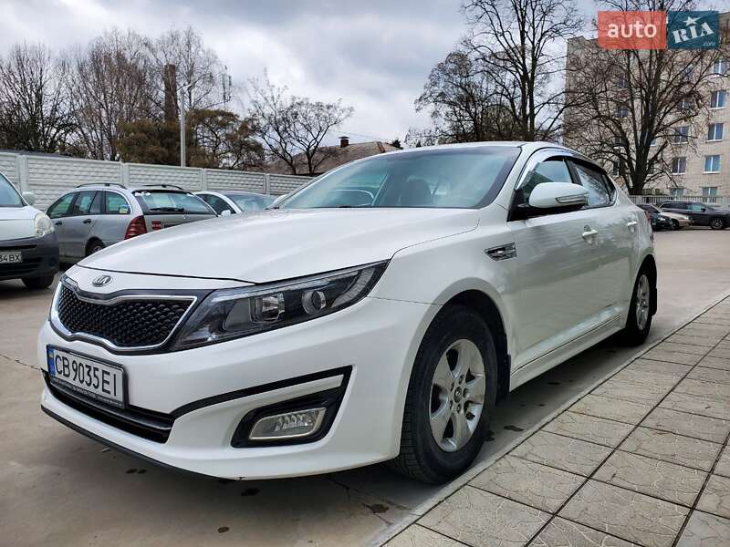 Седан Kia K5 2015 в 