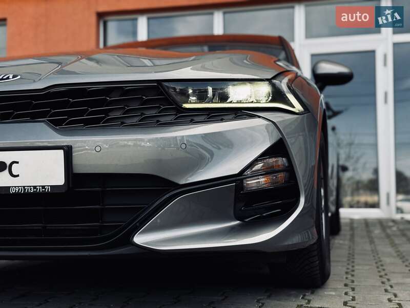 Седан Kia K5 2020 в Одессе