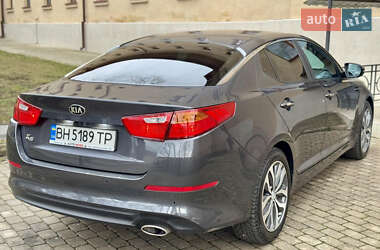 Седан Kia K5 2014 в 