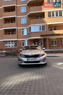Седан Kia K5 2013 в 