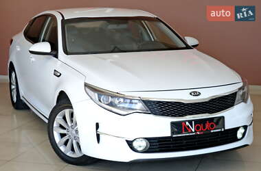 Седан Kia K5 2017 в 