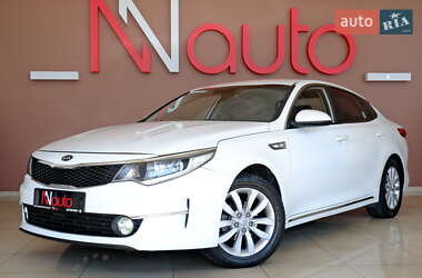 Седан Kia K5 2017 в 