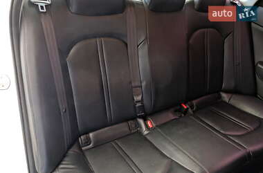 Седан Kia K5 2017 в 
