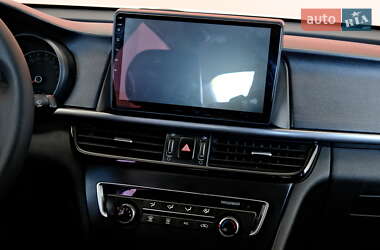 Седан Kia K5 2017 в 