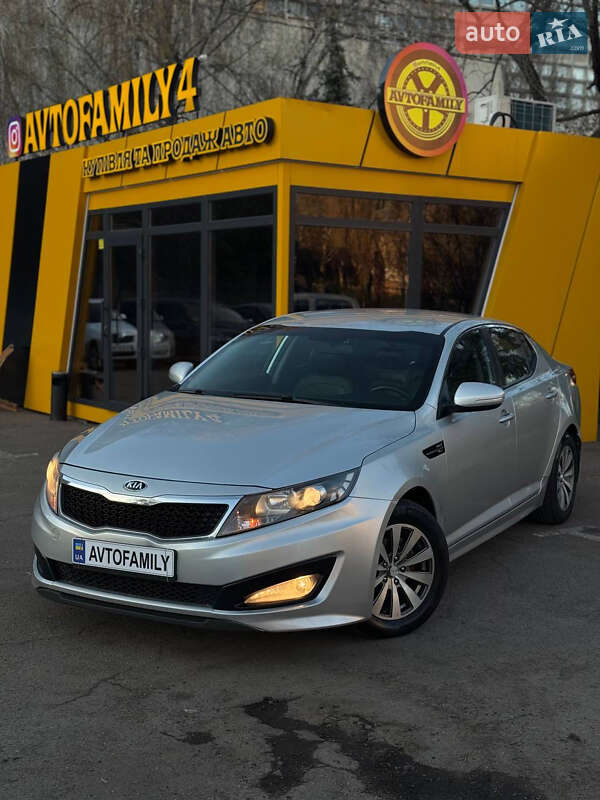 Седан Kia K5 2013 в Києві