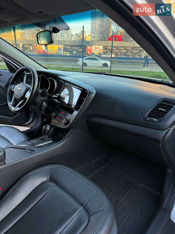 Седан Kia K5 2013 в Києві