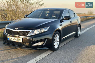 Седан Kia K5 2012 в 
