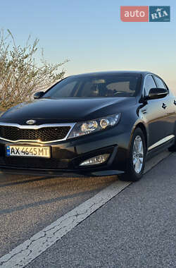 Седан Kia K5 2012 в 