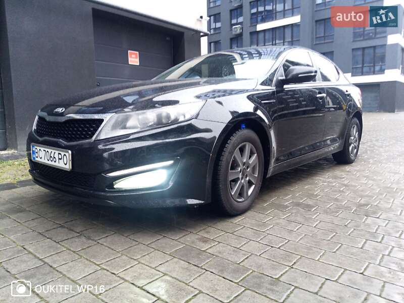 Седан Kia K5 2013 в Ивано-Франковске