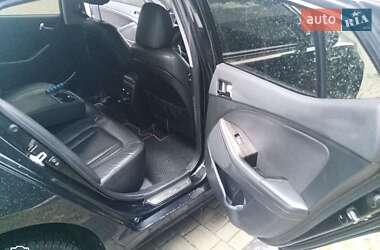 Седан Kia K5 2013 в 