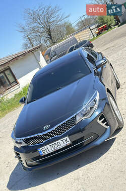 Седан Kia K5 2015 в Одесі