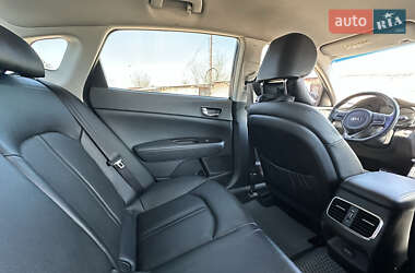 Седан Kia K5 2015 в 