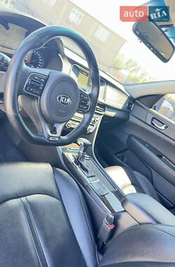 Седан Kia K5 2015 в 