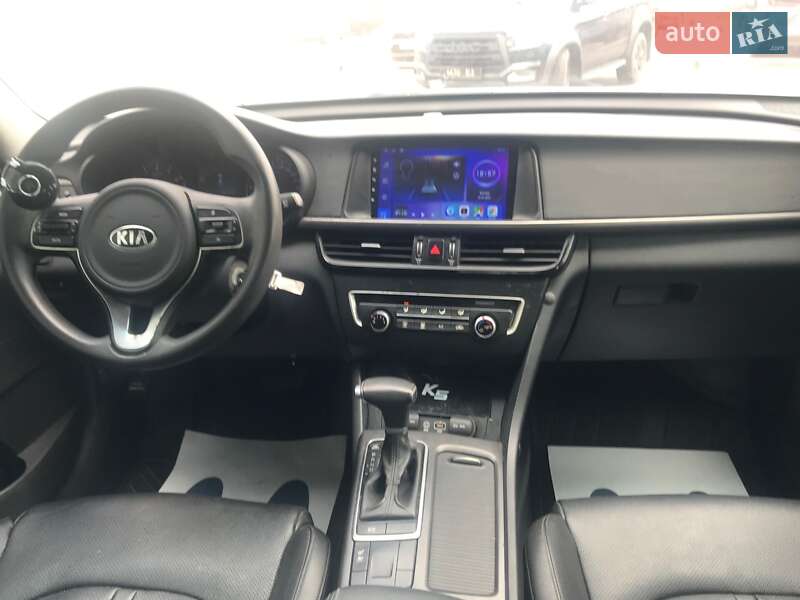 Седан Kia K5 2017 в Києві