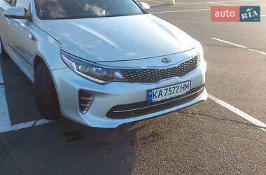 Седан Kia K5 2016 в 
