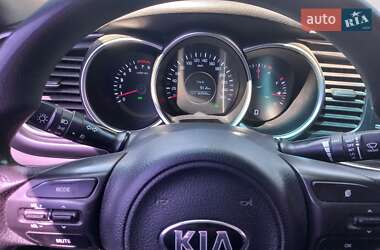 Седан Kia K5 2015 в 