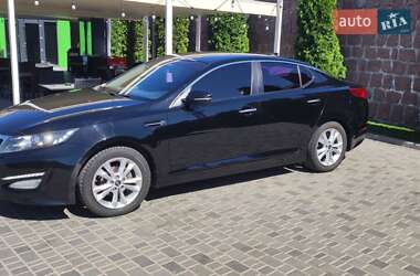 Седан Kia K5 2012 в 