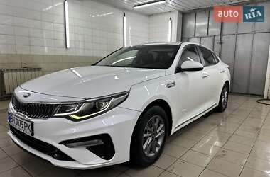 Седан Kia K5 2018 в 