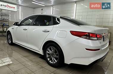 Седан Kia K5 2018 в 