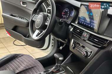 Седан Kia K5 2018 в 
