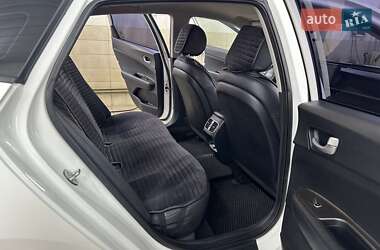 Седан Kia K5 2018 в 