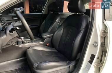 Седан Kia K5 2016 в 