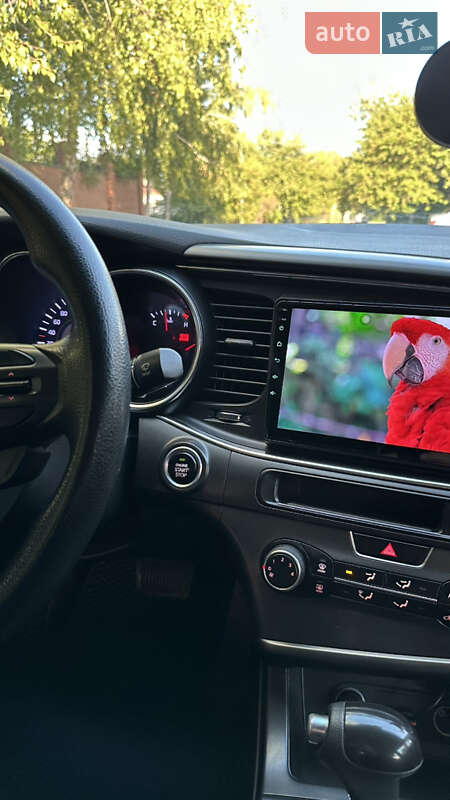 Седан Kia K5 2013 в Кременчуге