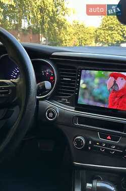 Седан Kia K5 2013 в 