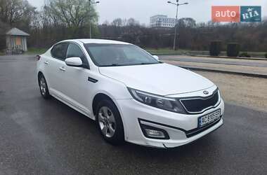 Седан Kia K5 2015 в Дніпрі