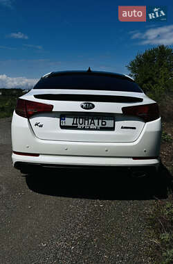 Седан Kia K5 2012 в 