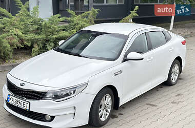 Седан Kia K5 2015 в Белой Церкви
