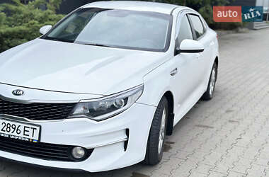Седан Kia K5 2015 в Белой Церкви
