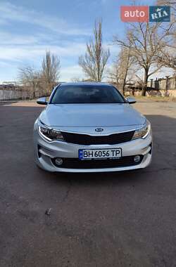 Седан Kia K5 2017 в 
