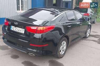 Седан Kia K5 2015 в 