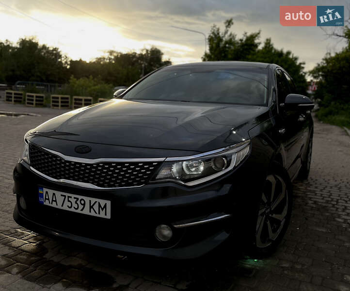 Седан Kia K5 2015 в Ірпені
