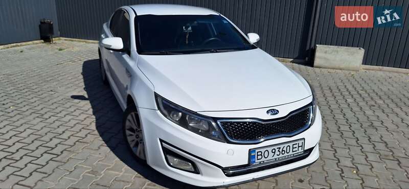 Седан Kia K5 2015 в Тернополе