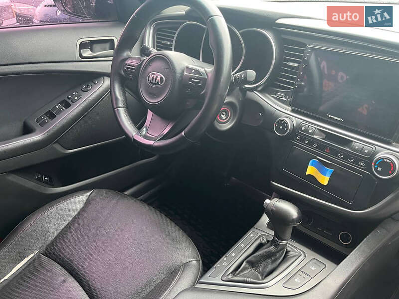 Седан Kia K5 2014 в Кривом Роге