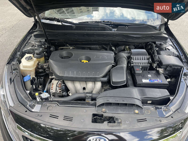Седан Kia K5 2013 в Харкові