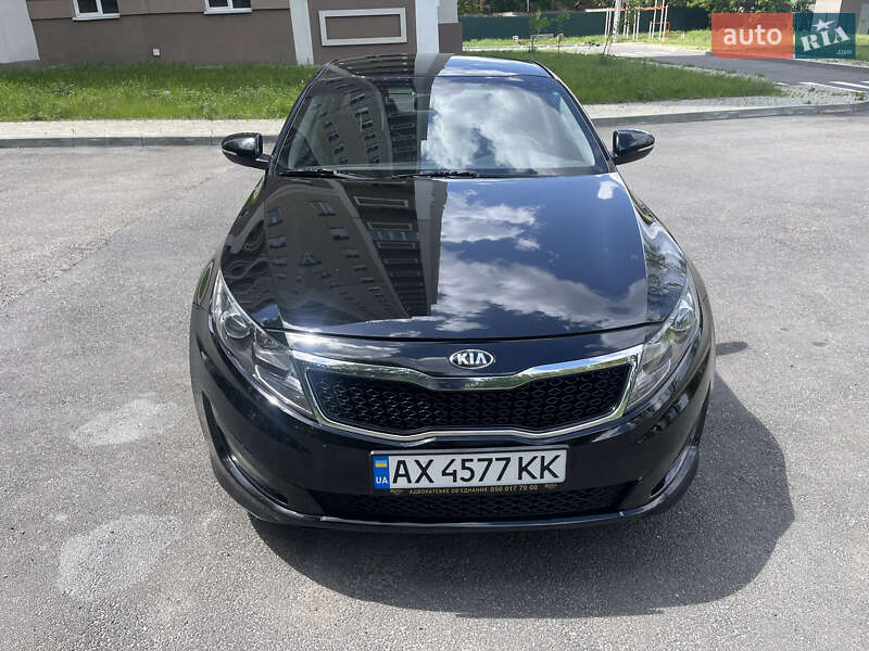 Седан Kia K5 2013 в Харкові