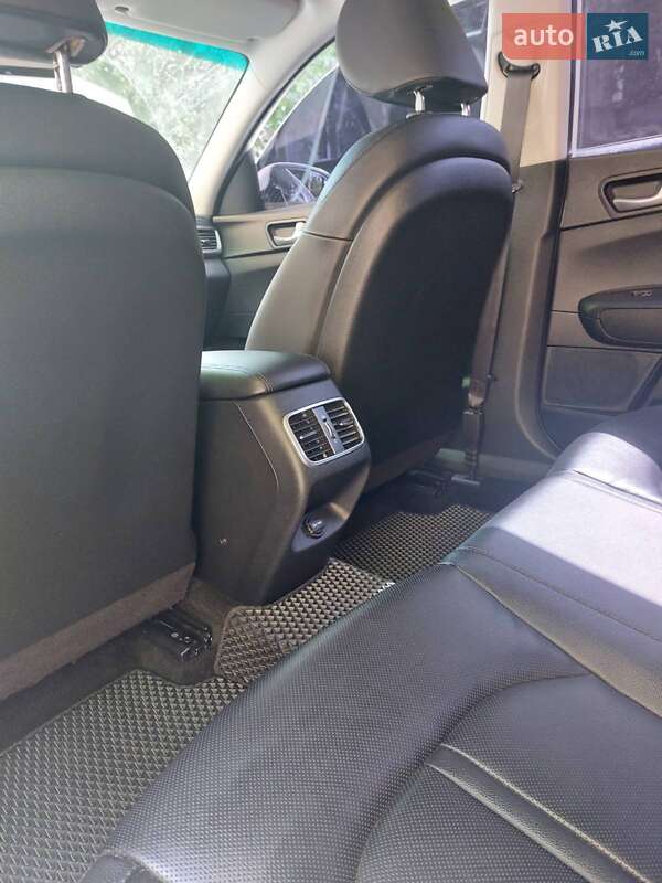 Седан Kia K5 2018 в Одессе