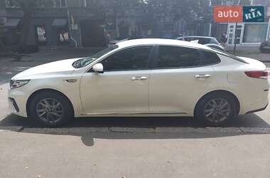 Седан Kia K5 2018 в 