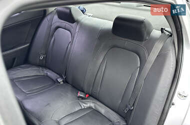Седан Kia K5 2012 в 