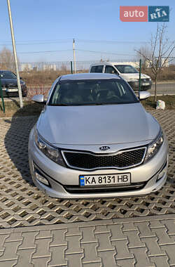 Седан Kia K5 2015 в 