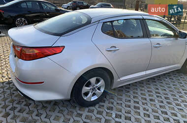 Седан Kia K5 2015 в 